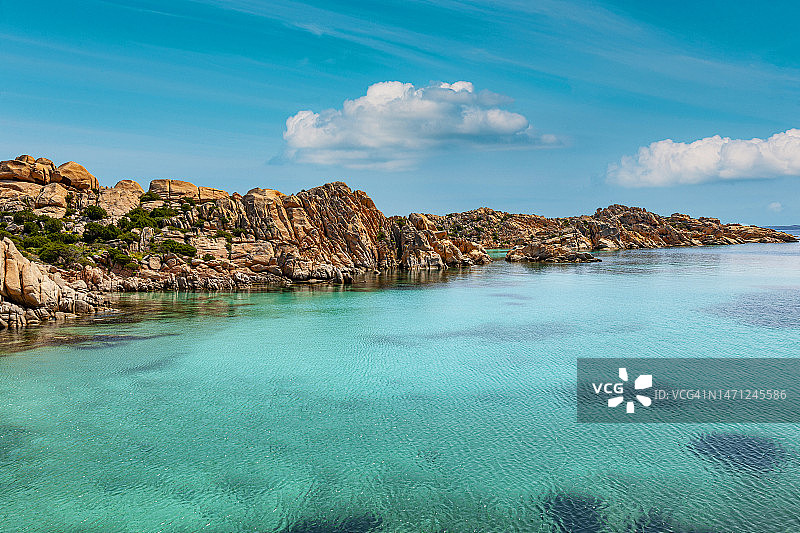 撒丁岛卡普雷拉岛科蒂奇奥海湾图片素材