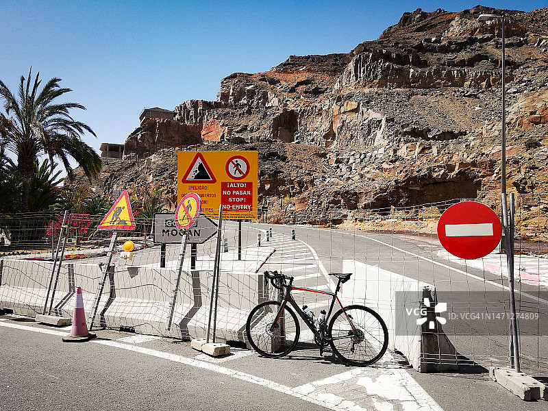 大加那利岛上封闭的道路图片素材