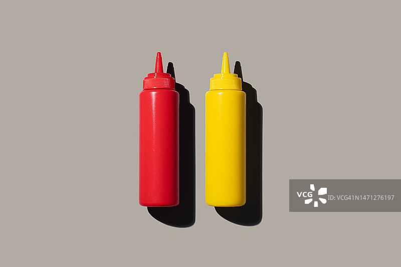 番茄酱和芥末瓶图片素材