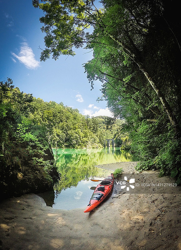 索卡河皮划艇探险之旅图片素材