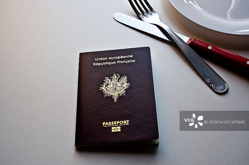 法国护照和食物图片素材
