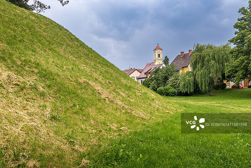 瓦拉日丁巴洛克老城区的公园和地标景观图片素材