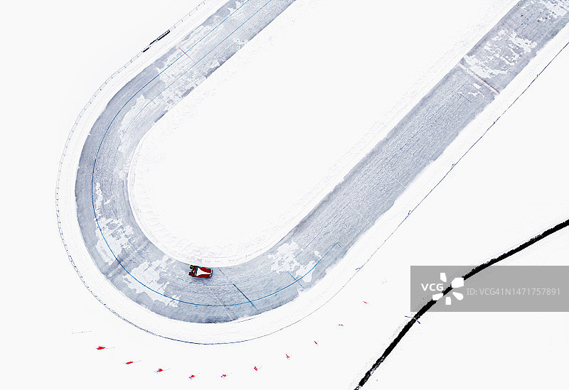 公共滑冰椭圆场地的航拍景色图片素材