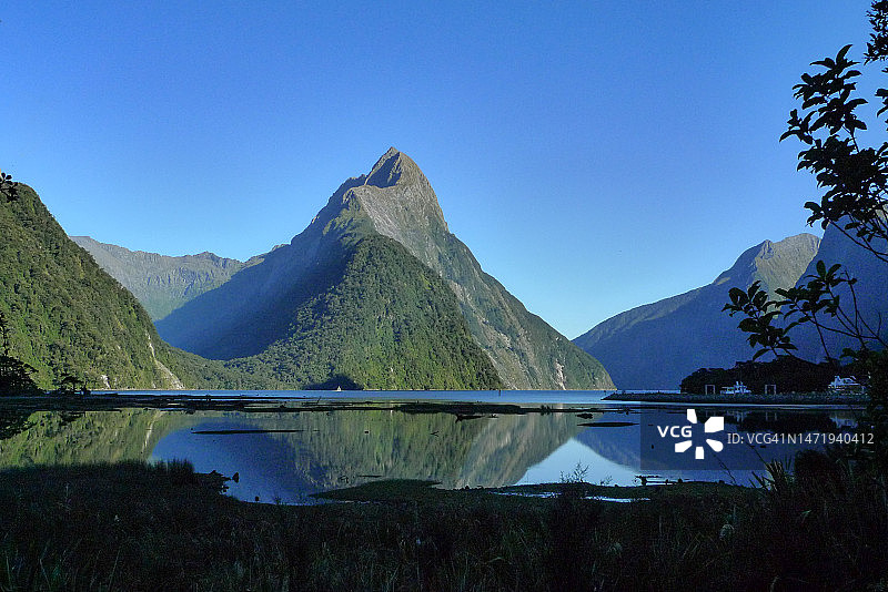 新西兰峡湾国家公园米尔福德峡湾图片素材