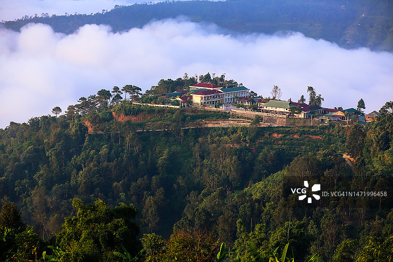 山顶小镇图片素材