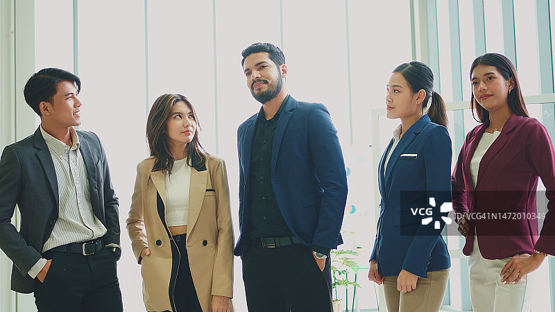 新一代营销人员的肖像图片素材