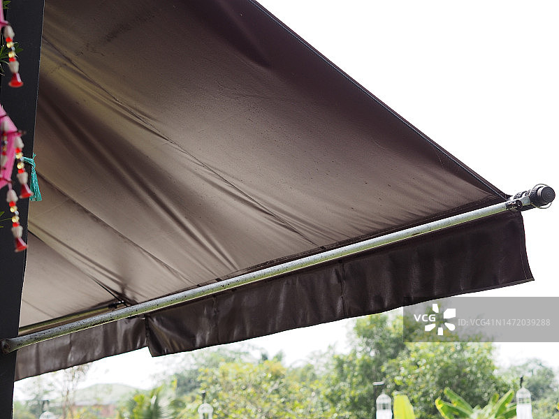 棕色帆布遮阳篷图片素材