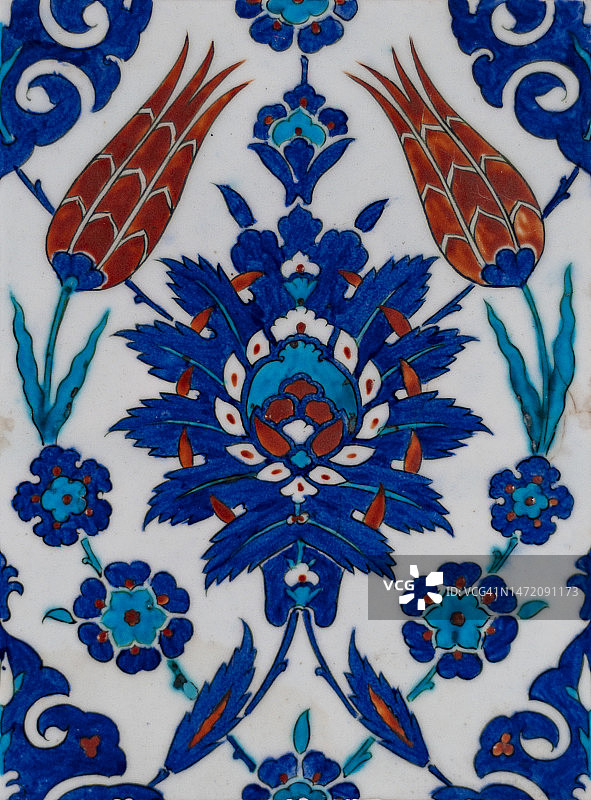 土耳其伊斯坦布尔吕斯泰姆帕夏清真寺内的伊兹尼克瓷砖图片素材