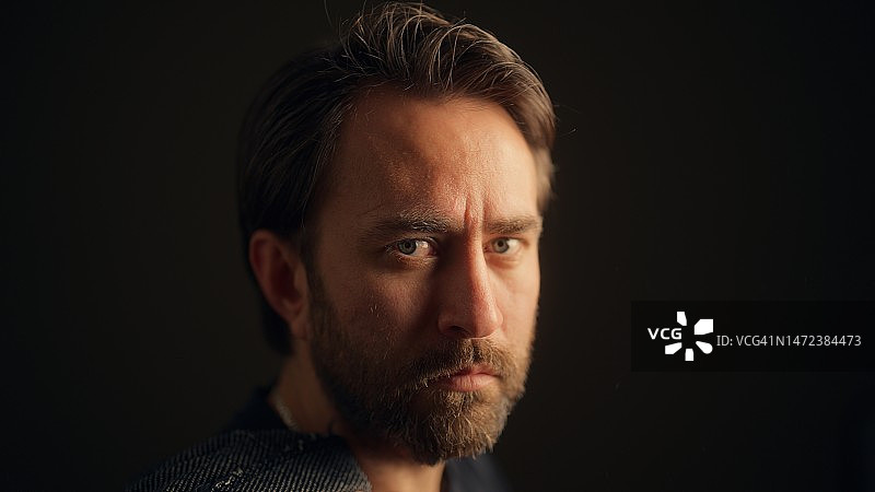 时尚男士肖像照图片素材