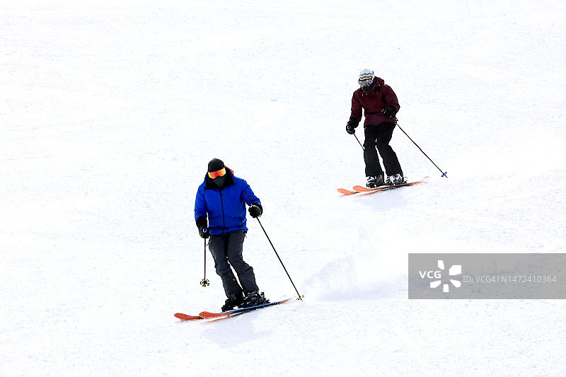 老年人滑雪图片素材