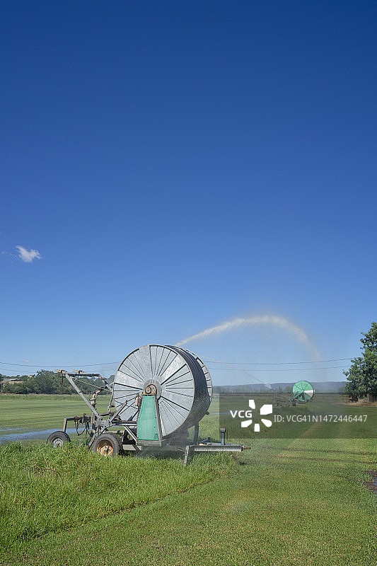 硬管卷盘式喷灌机图片素材