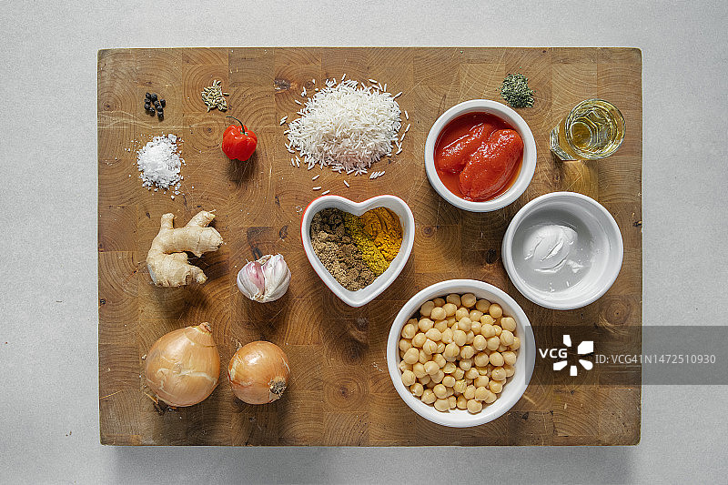 纯素鹰嘴豆咖喱的生食材图片素材