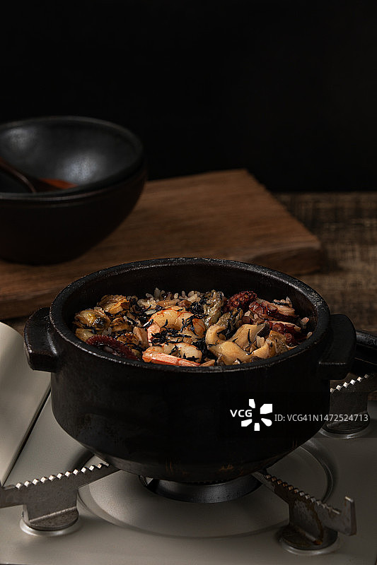 海鲜石锅拌饭，韩国料理图片素材