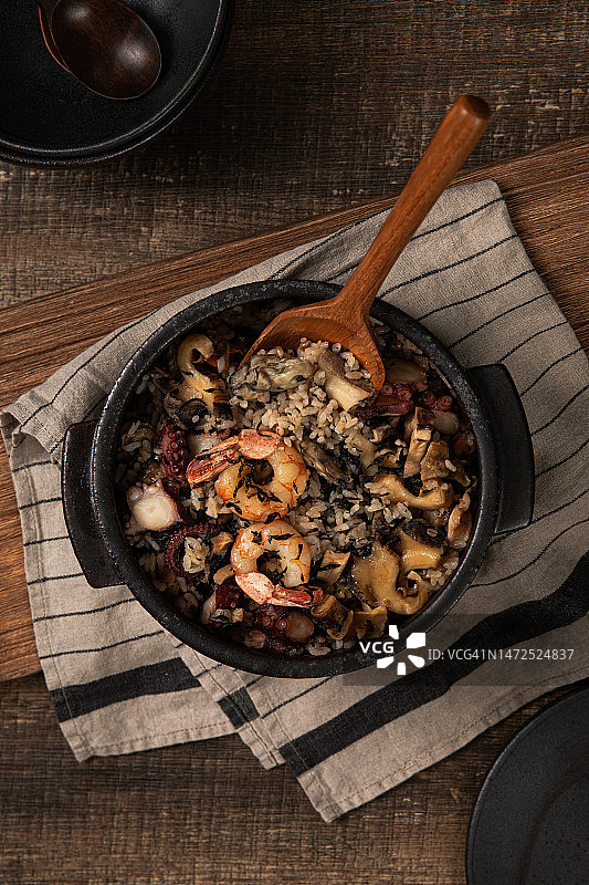 海鲜石锅拌饭，韩国料理图片素材