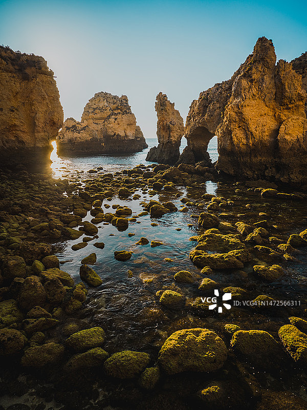 葡萄牙拉各斯海中岩石风光图片素材