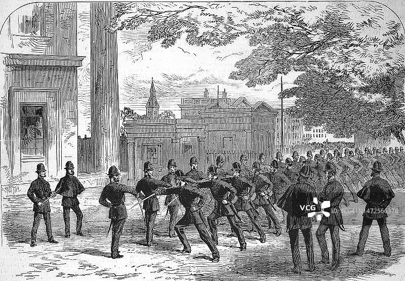 1867年爱尔兰共和兄弟会起义，伦敦警察练习马刀图片素材