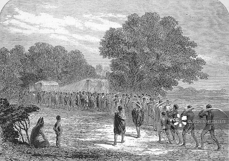 南非象牙贸易：当地人将象牙运到收购点（1869年），南非，历史资料，19世纪原创艺术品的数字修复复制品，确切的原始日期未知图片素材