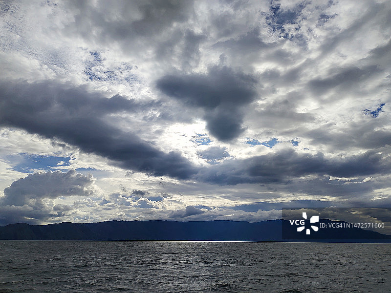 午后多巴湖风光图片素材