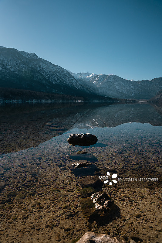 斯洛文尼亚博希尼湖的湖光山色图片素材