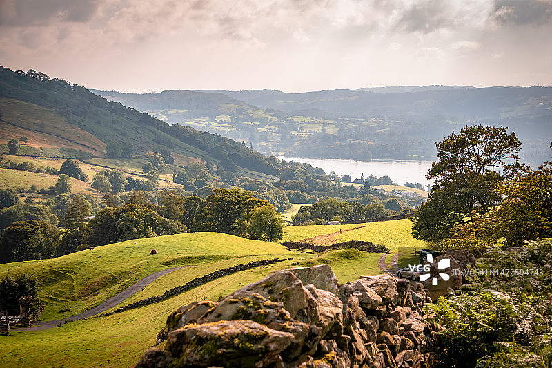 英国坎布里亚郡风景：天空下的风景图片素材