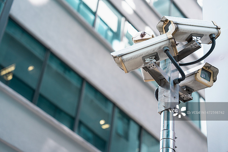 住宅区的监控摄像头图片素材