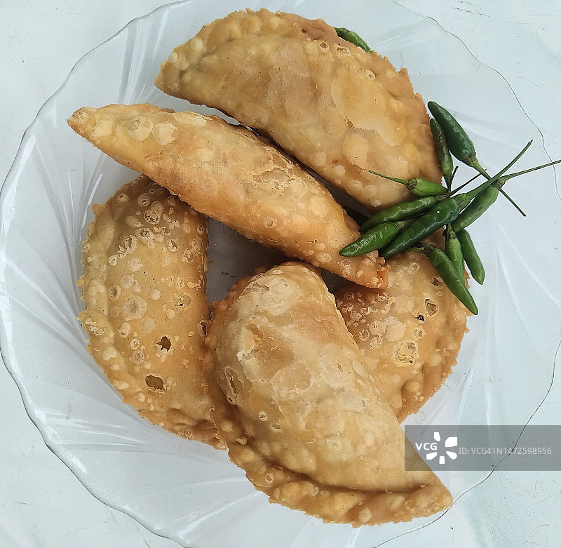 印尼Kecamatan Metro Timur的盘中食物俯视图图片素材