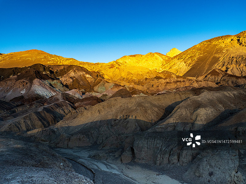 艺术家调色板在日落前，蓝天下的美景，美国加利福尼亚州因约县图片素材