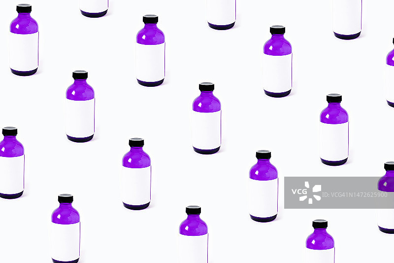 德国法兰克福的白色背景下的瓶子全景照片图片素材