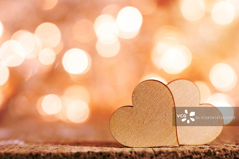 桌子上心形特写图片素材