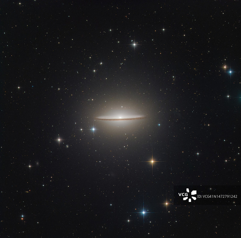 草帽星系 M104图片素材