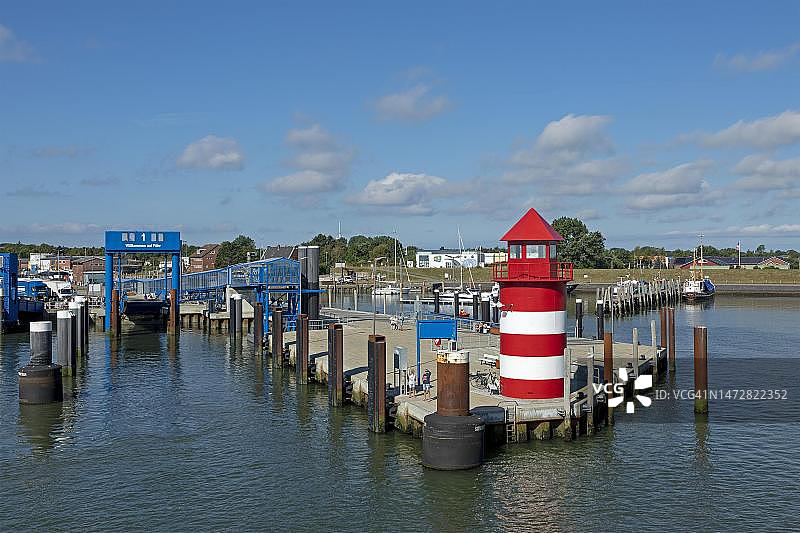 德国石勒苏益格-荷尔斯泰因州弗尔岛韦克港口的灯塔图片素材