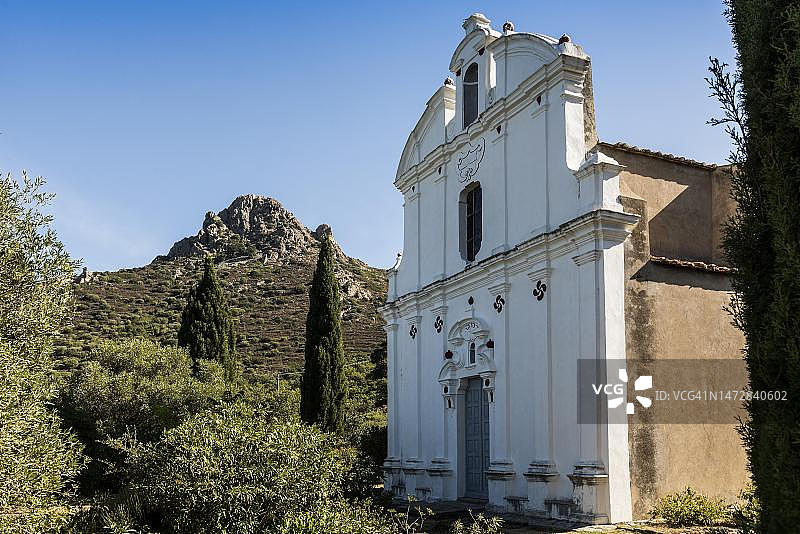 法国科西嘉岛上科尔巴拉附近山区的拉齐奥圣母教堂图片素材