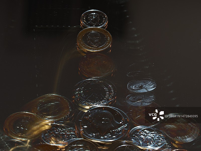 国际货币雨图片素材