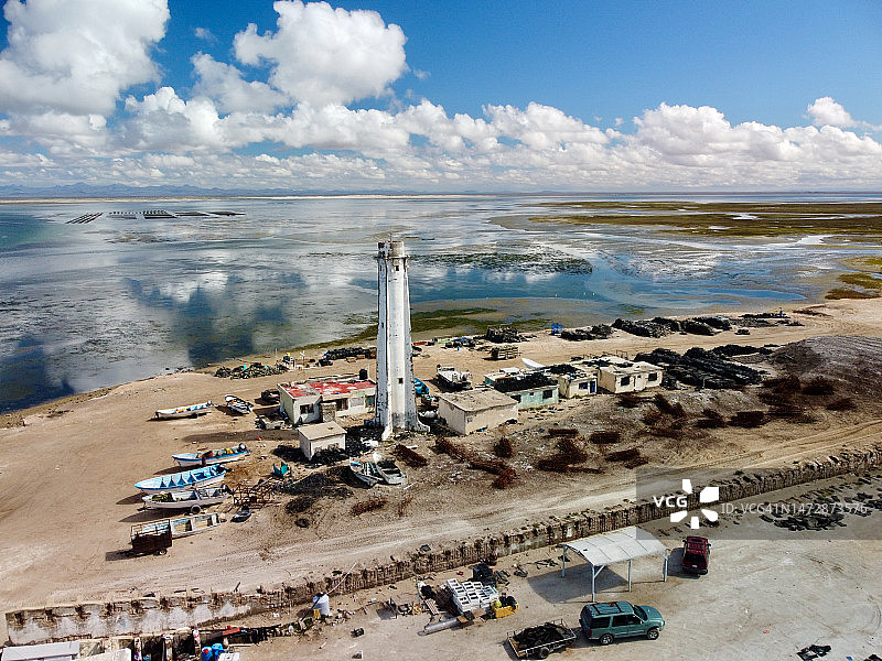 墨西哥下加利福尼亚州黑格雷罗自由眼泻湖的老灯塔图片素材