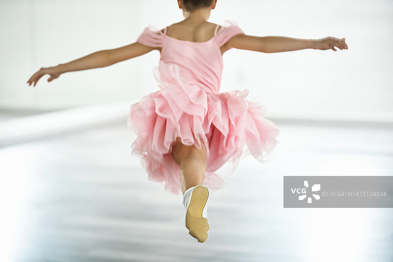 芭蕾舞练习图片素材