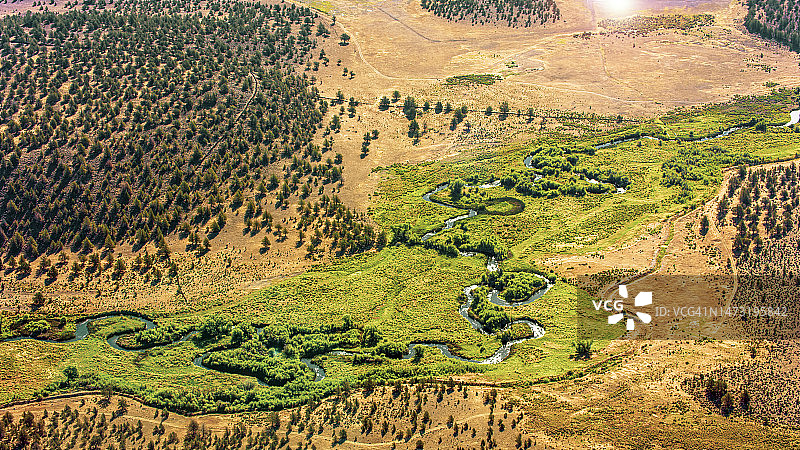 沙斯塔河风光图片素材