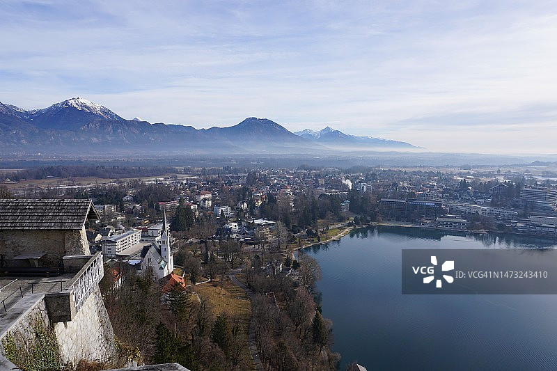 斯洛文尼亚布莱德城市建筑的天空高角度景观图片素材
