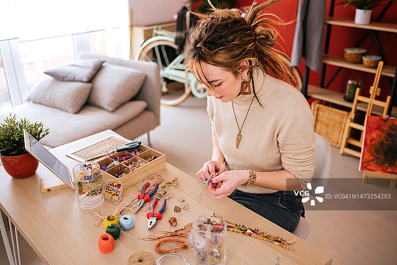 手工自制珠宝图片素材