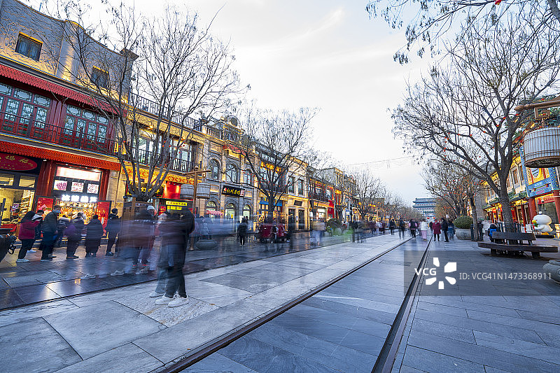 2023年2月21日，中国北京前门大街夜景，大栅栏是北京前门外一条著名的商业街图片素材