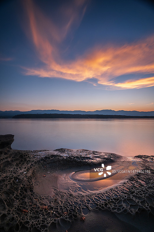 福特湾，位于加拿大不列颠哥伦比亚省霍恩比岛图片素材