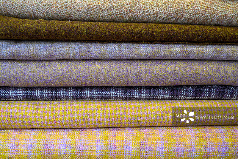 苏格兰哈里斯粗花呢布卷图片素材