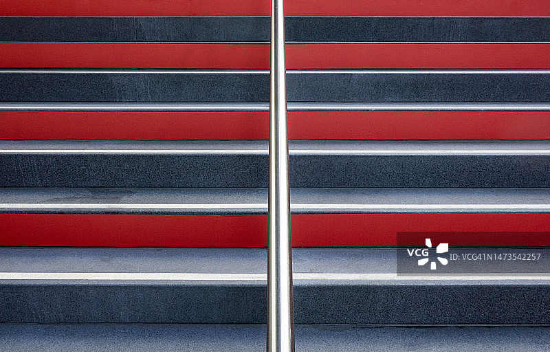 带栏杆的楼梯图片素材