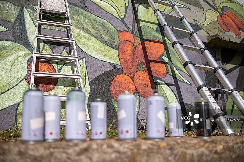 涂鸦颜料瓶图片素材