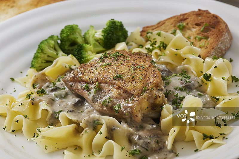 奶油鸡肉 Stroganoff图片素材