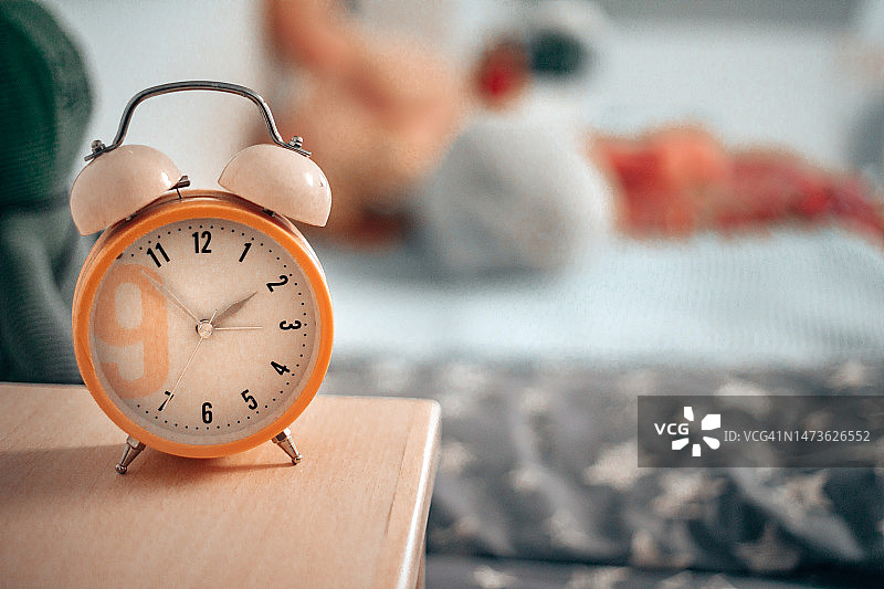 粉色闹钟图片素材