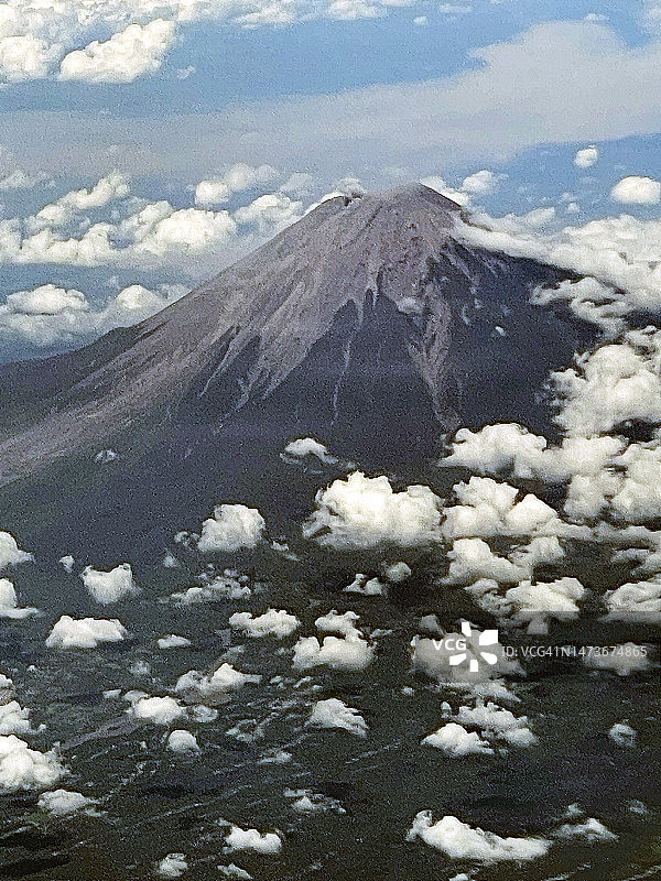 印度尼西亚东爪哇省塞梅鲁火山图片素材