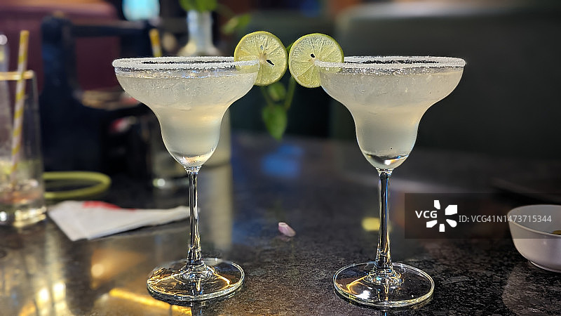 印度比丹纳加尔的桌面饮品特写图片素材