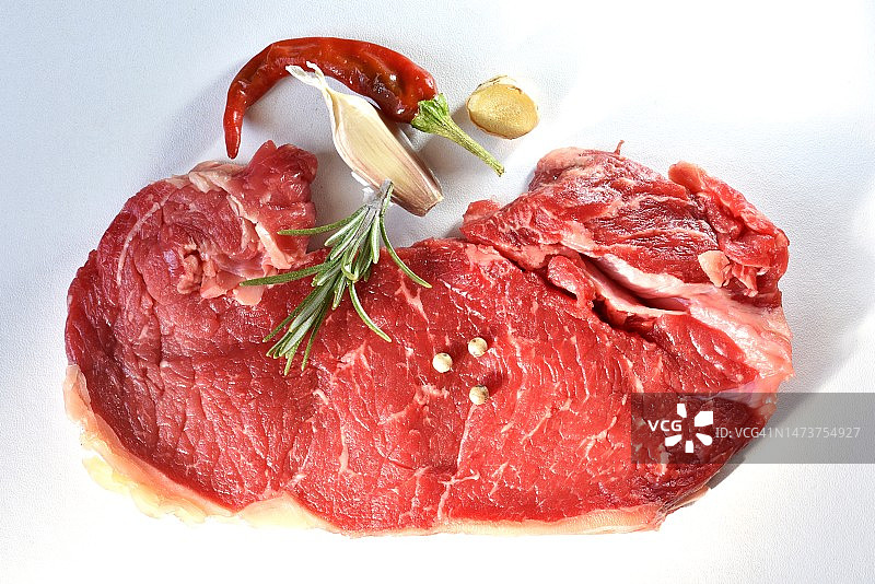 盘中肉类特写，法国图片素材