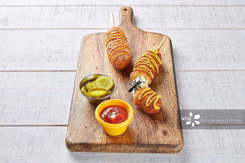 热狗、玉米热狗、小吃、快餐食品、虫子、害虫、食物中毒图片素材