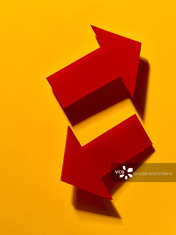 红色塑料箭头图片素材